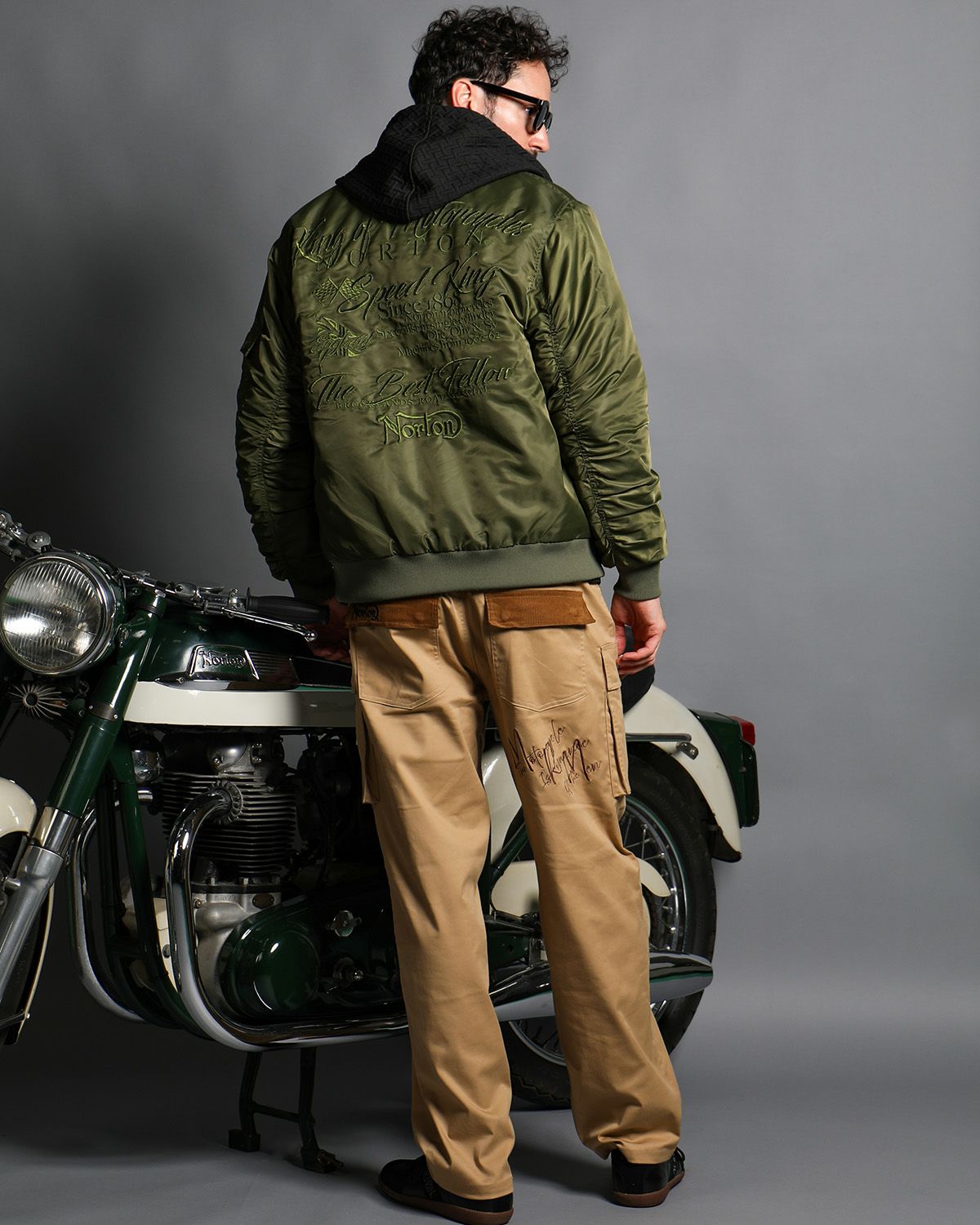 カーキ:186cm(Lサイズ着用)