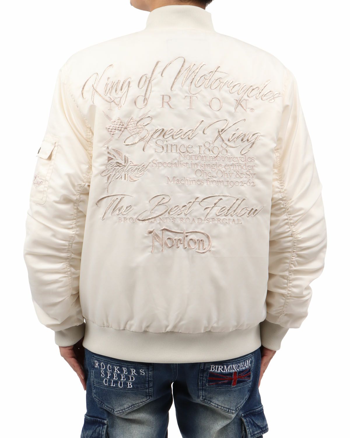 オフホワイト：173cm63kg(Lサイズ着用)