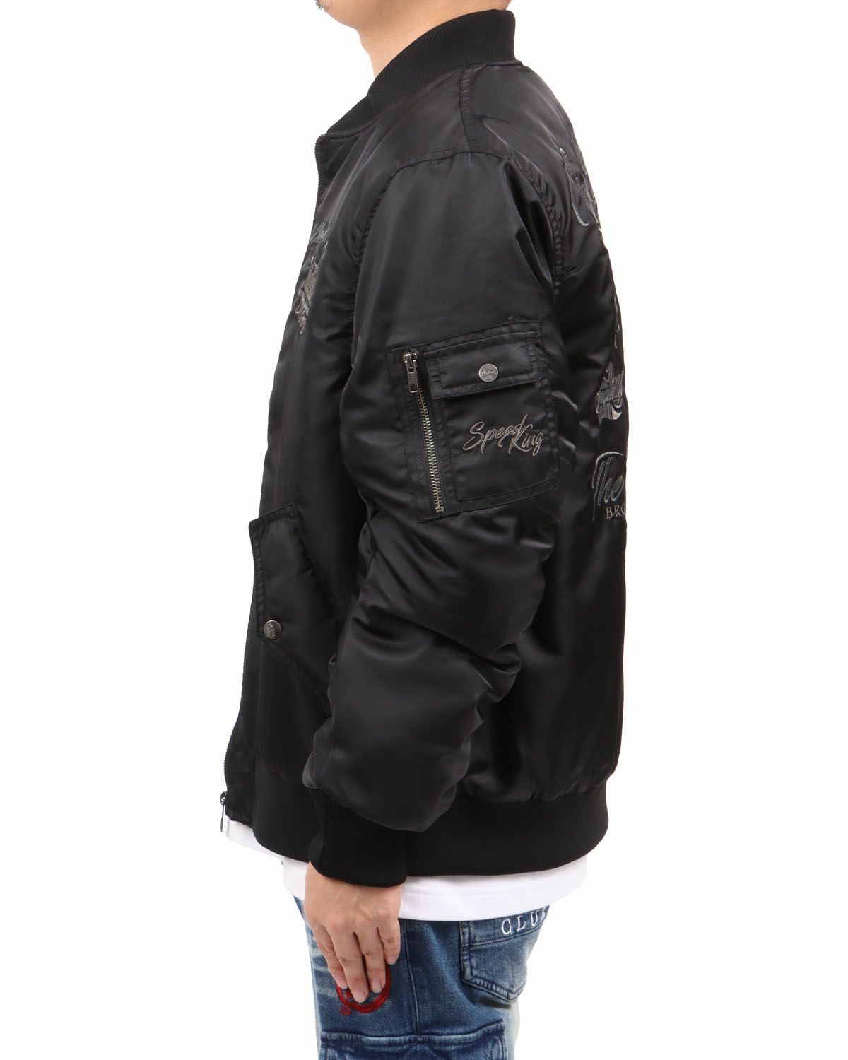 ブラック：173cm63kg(Lサイズ着用)