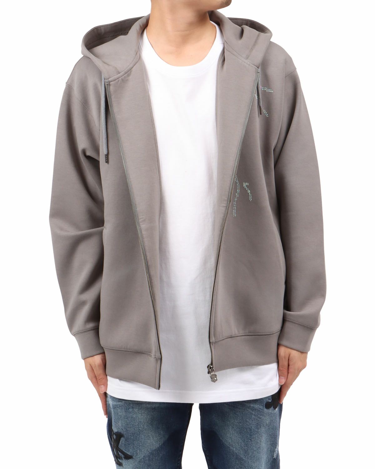 グレー：173cm63kg(Lサイズ着用)