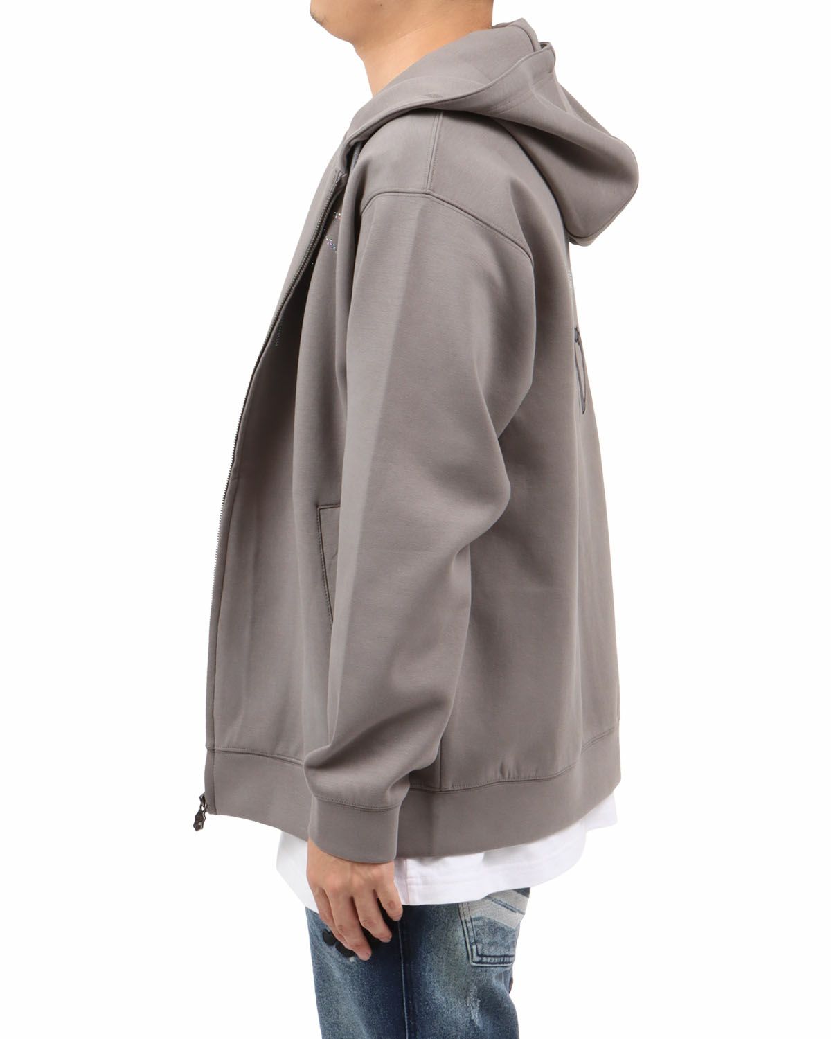 グレー：173cm63kg(Lサイズ着用)