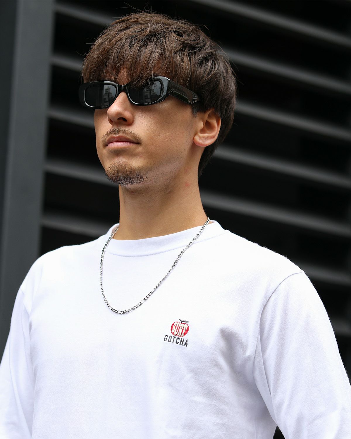 ホワイト：180cm/70kg(Lサイズ着用)