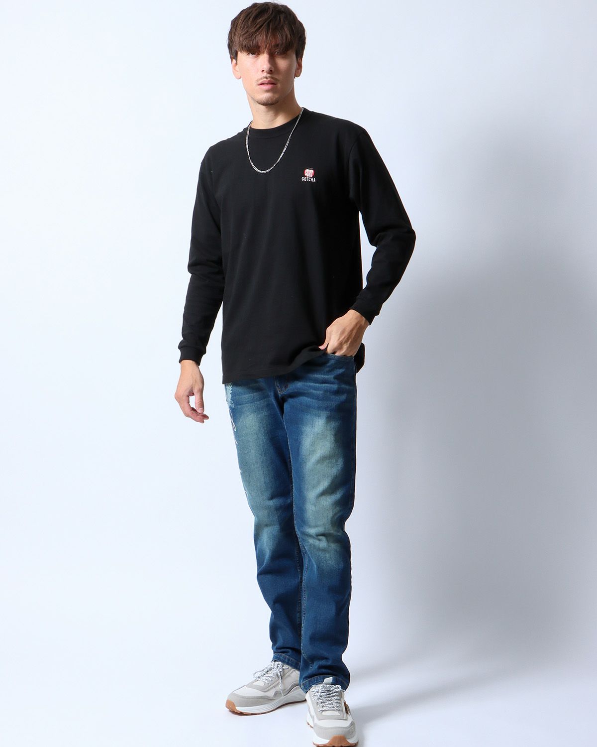 ブラック：180cm/70kg(Lサイズ着用)