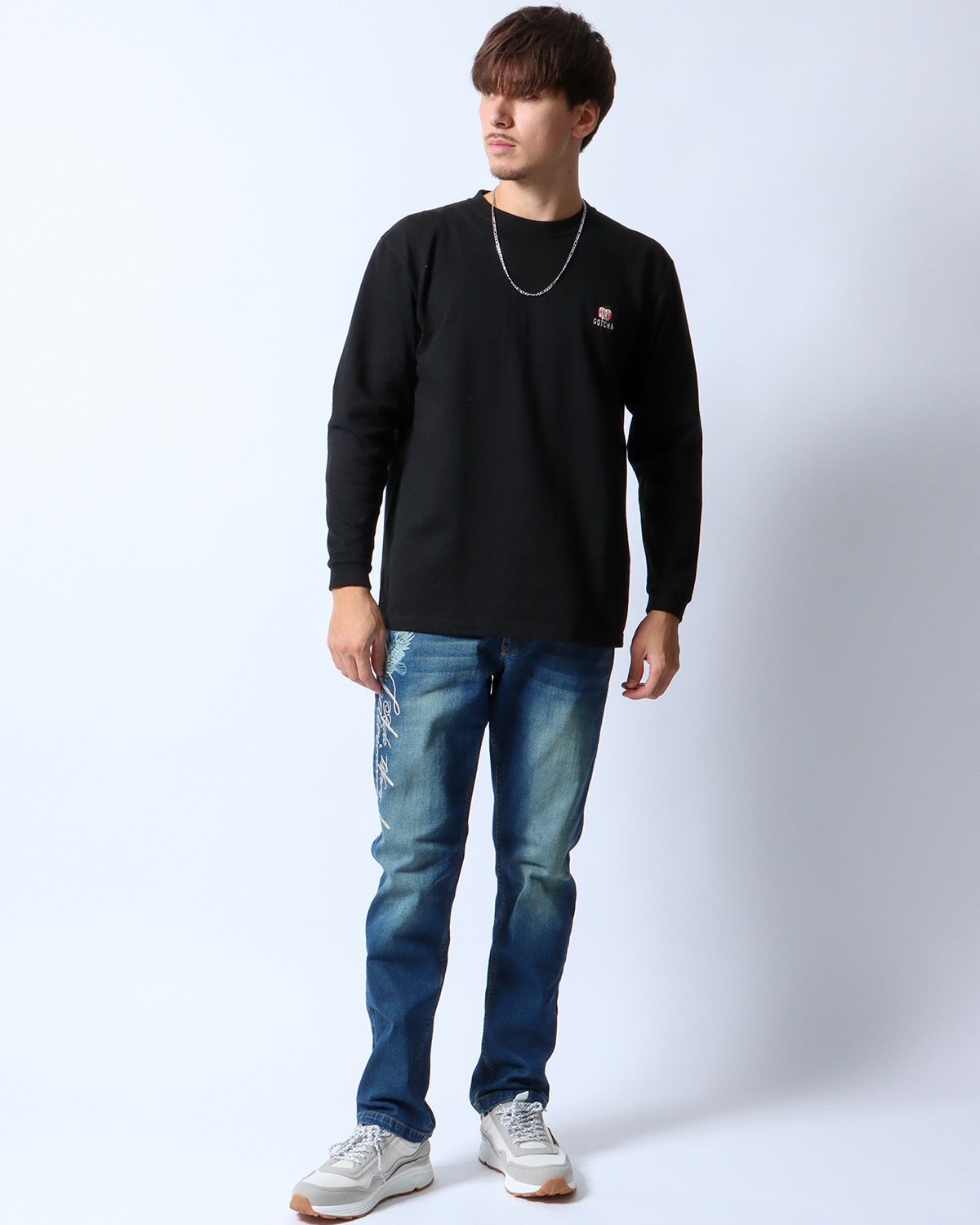 ブラック：180cm/70kg(Lサイズ着用)