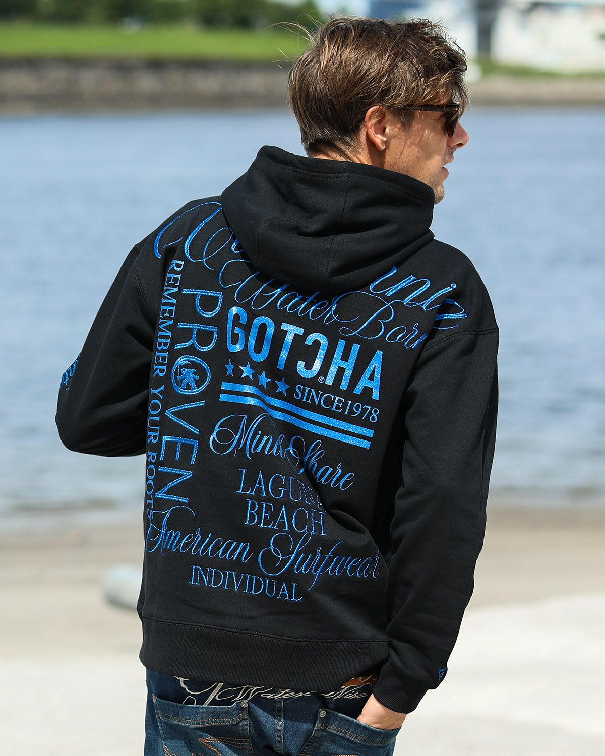 ブラック：183cm/70kg(Lサイズ着用)