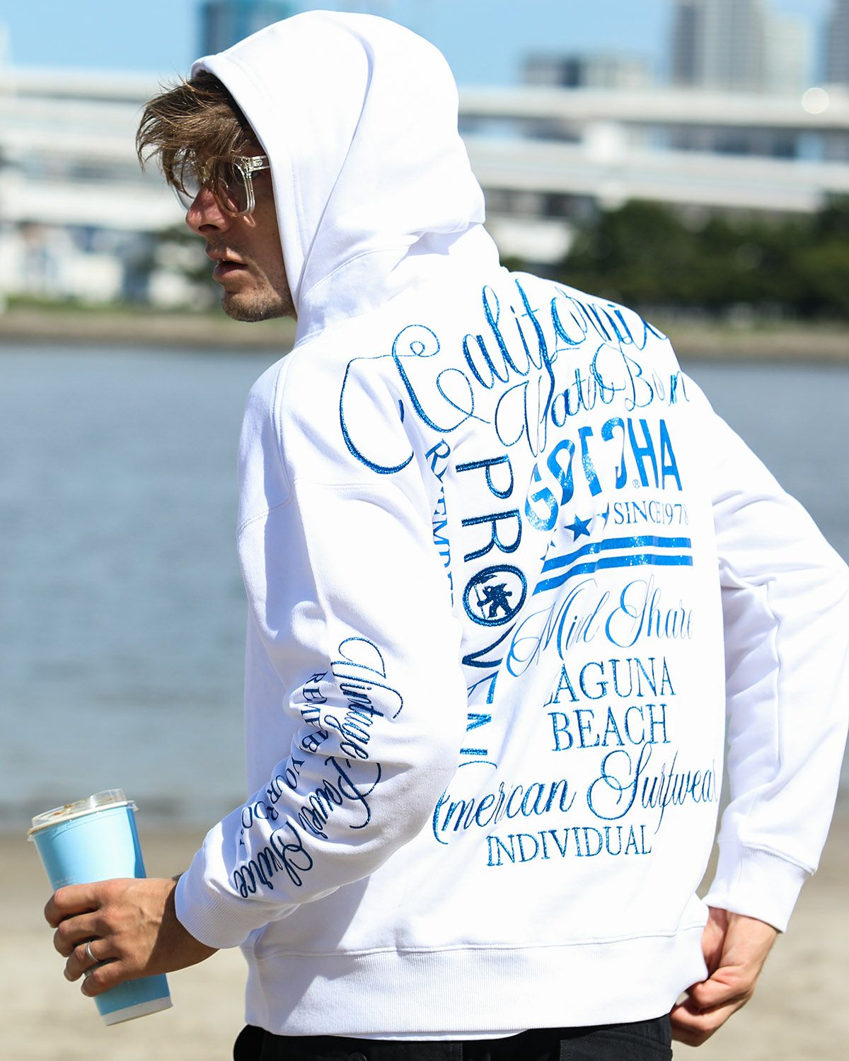 ホワイト：183cm/70kg(Lサイズ着用)