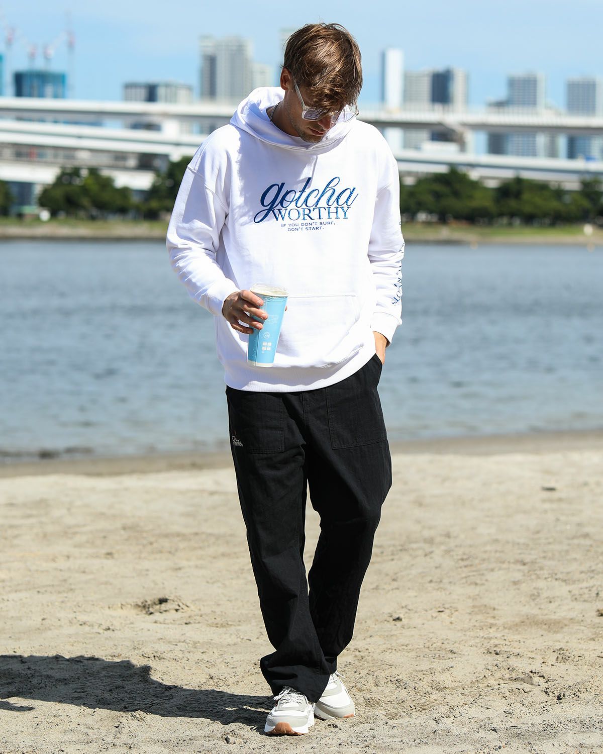 ホワイト：183cm/70kg(Lサイズ着用)