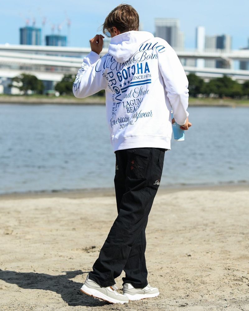 ホワイト：183cm/70kg(Lサイズ着用)