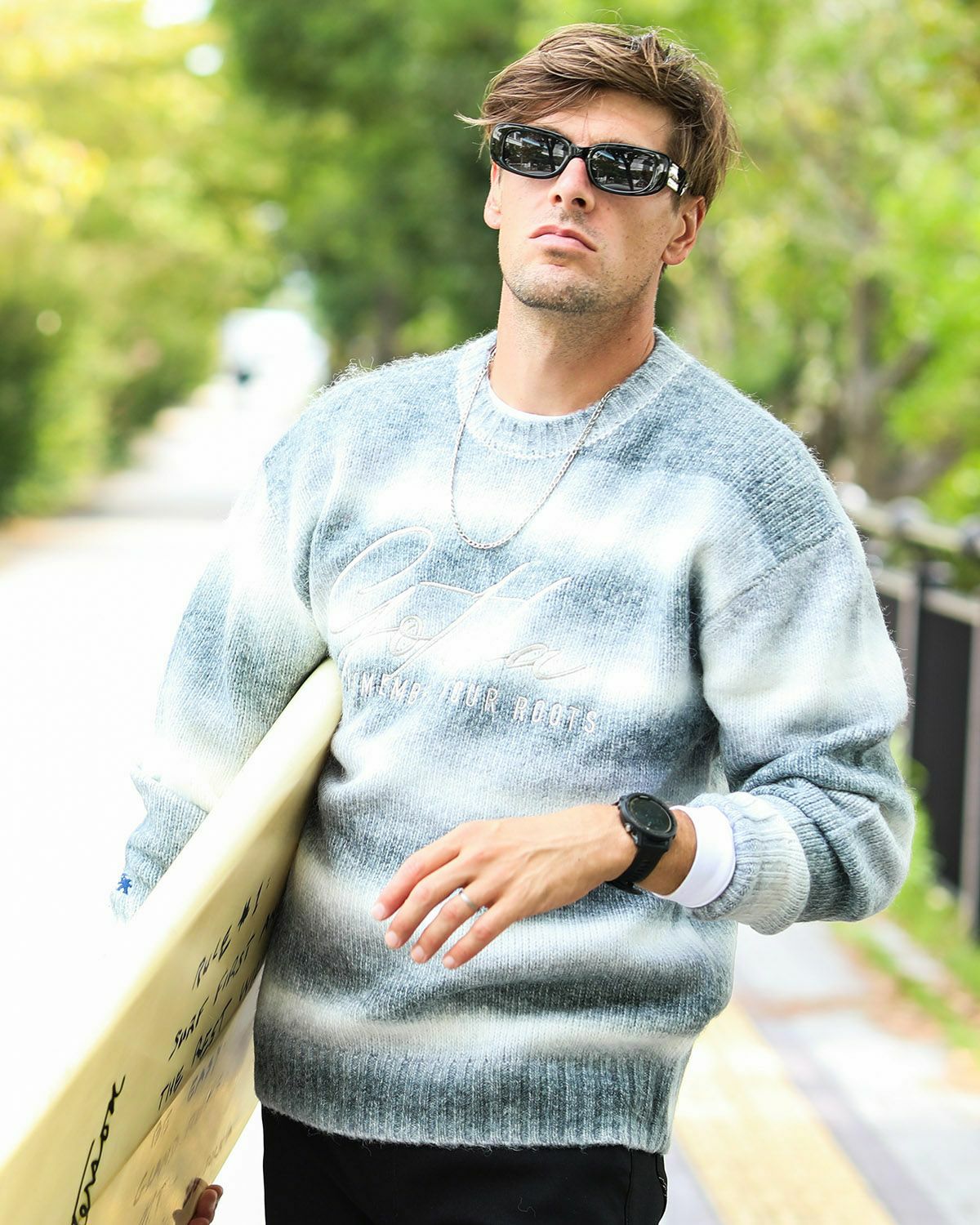 グレー：183cm/70kg(Lサイズ着用)