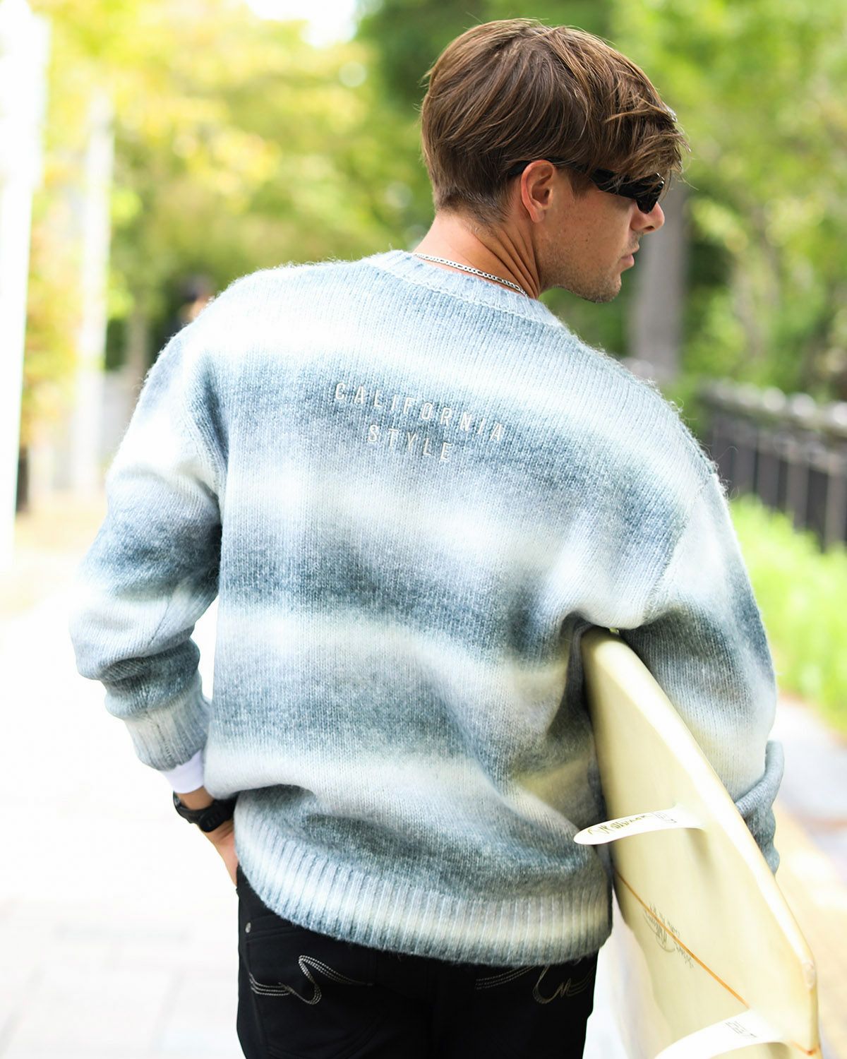 グレー：183cm/70kg(Lサイズ着用)