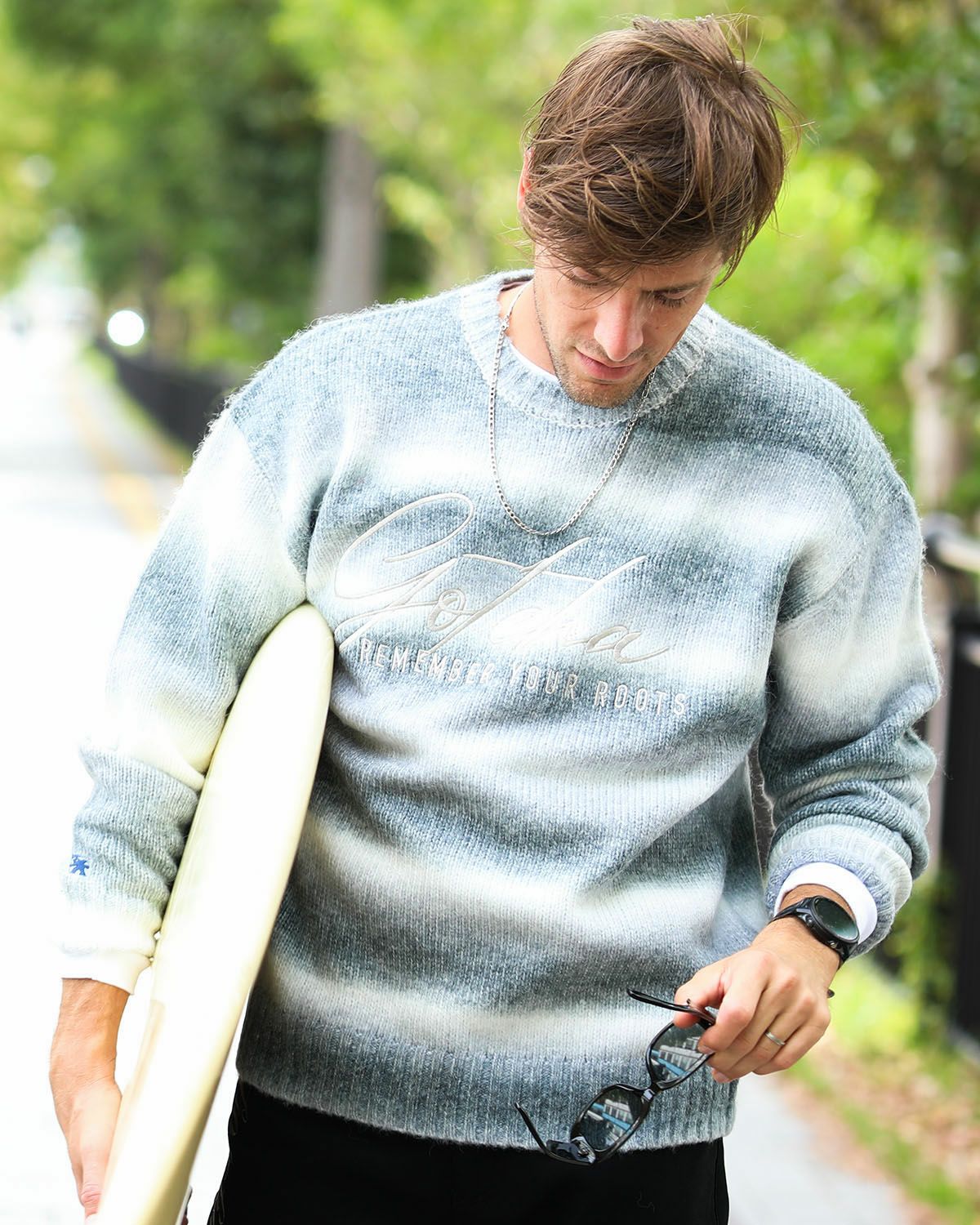 グレー：183cm/70kg(Lサイズ着用)