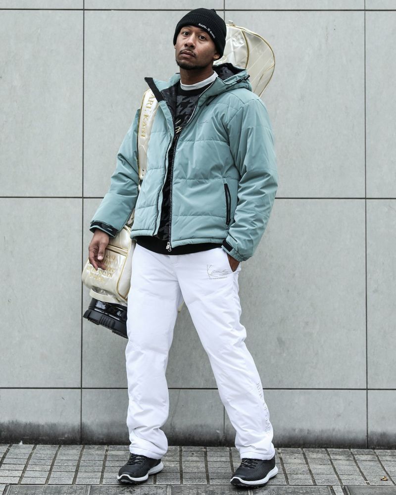 エメラルドグリーン：180cm(XLサイズ着用)