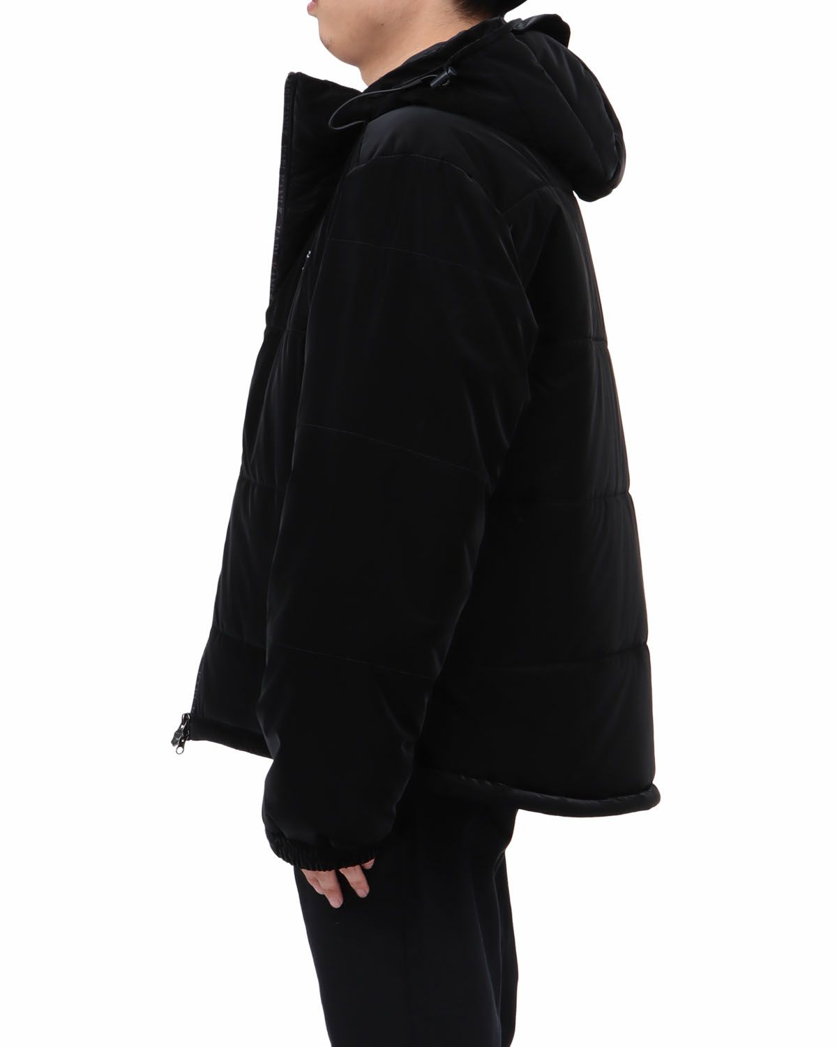 ブラック：173cm63kg(Lサイズ着用)