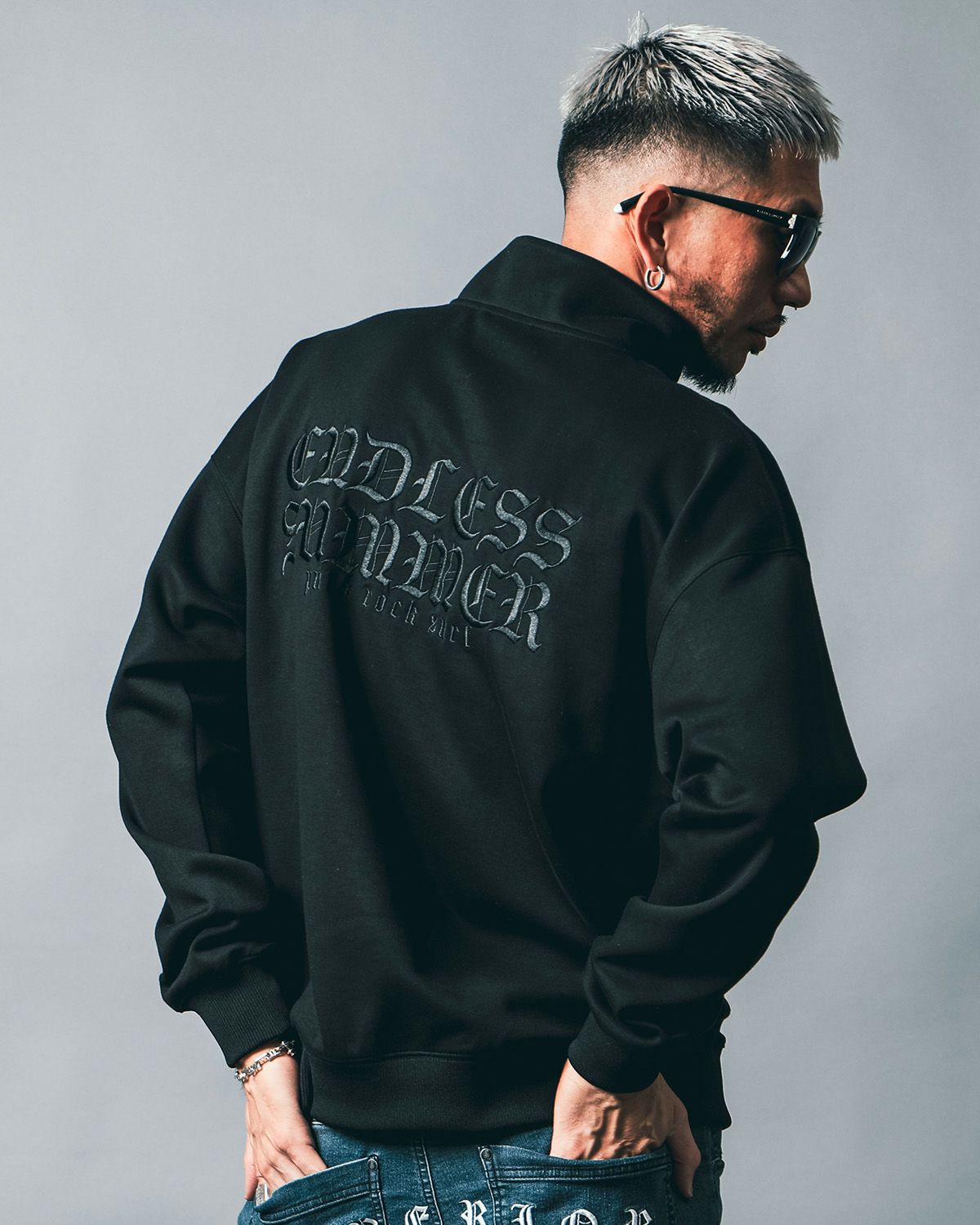 ブラック:183cm(Lサイズ着用)