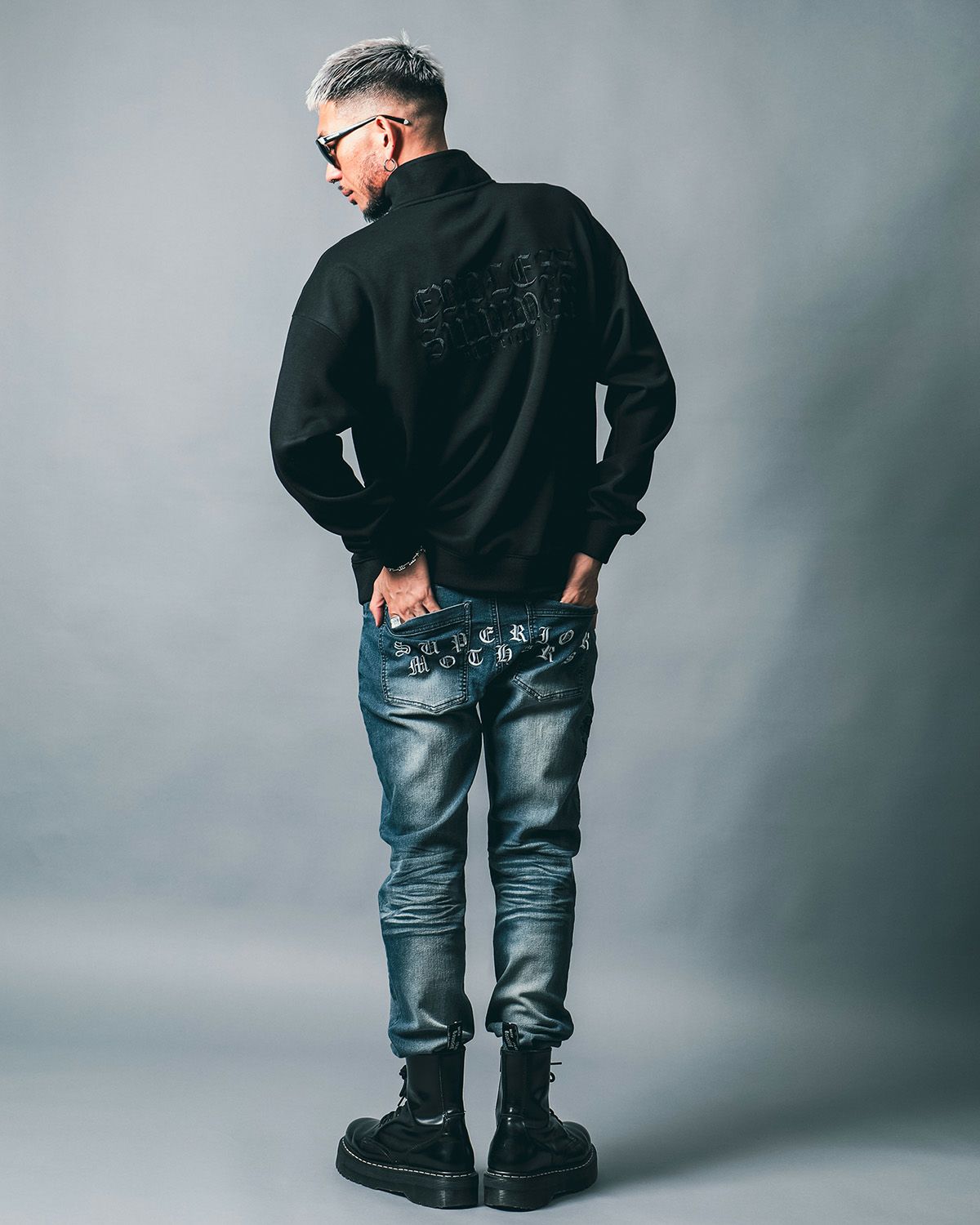 ブラック:183cm(Lサイズ着用)