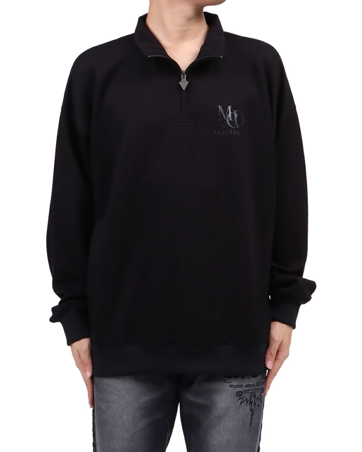 ブラック：173cm63kg(Lサイズ着用)