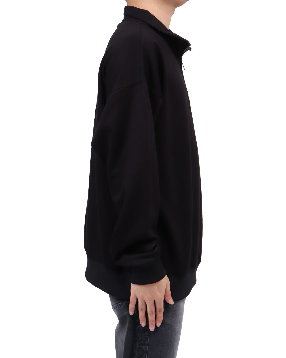 ブラック：173cm63kg(Lサイズ着用)