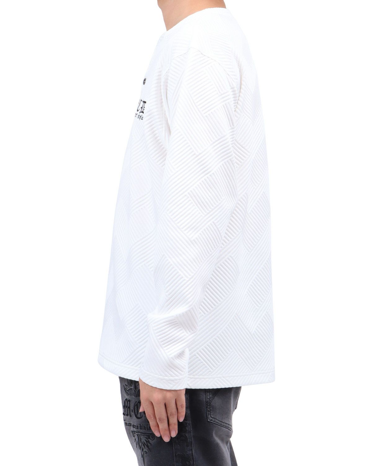 ホワイト：173cm63kg(Lサイズ着用)