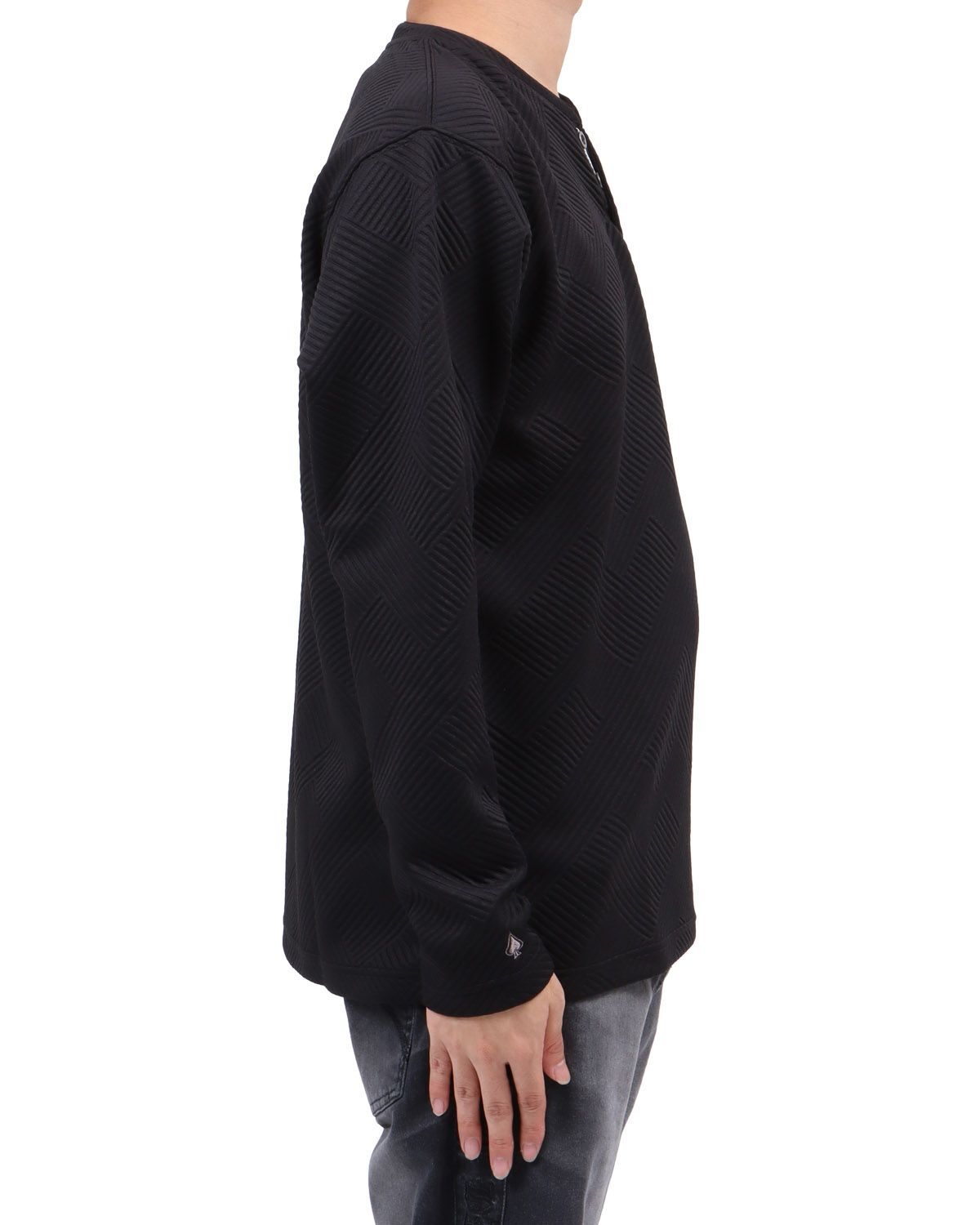 ブラック：173cm63kg(Lサイズ着用)