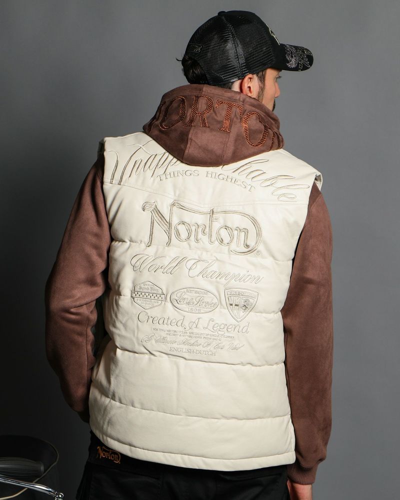 オフホワイト:186cm(XLサイズ着用)