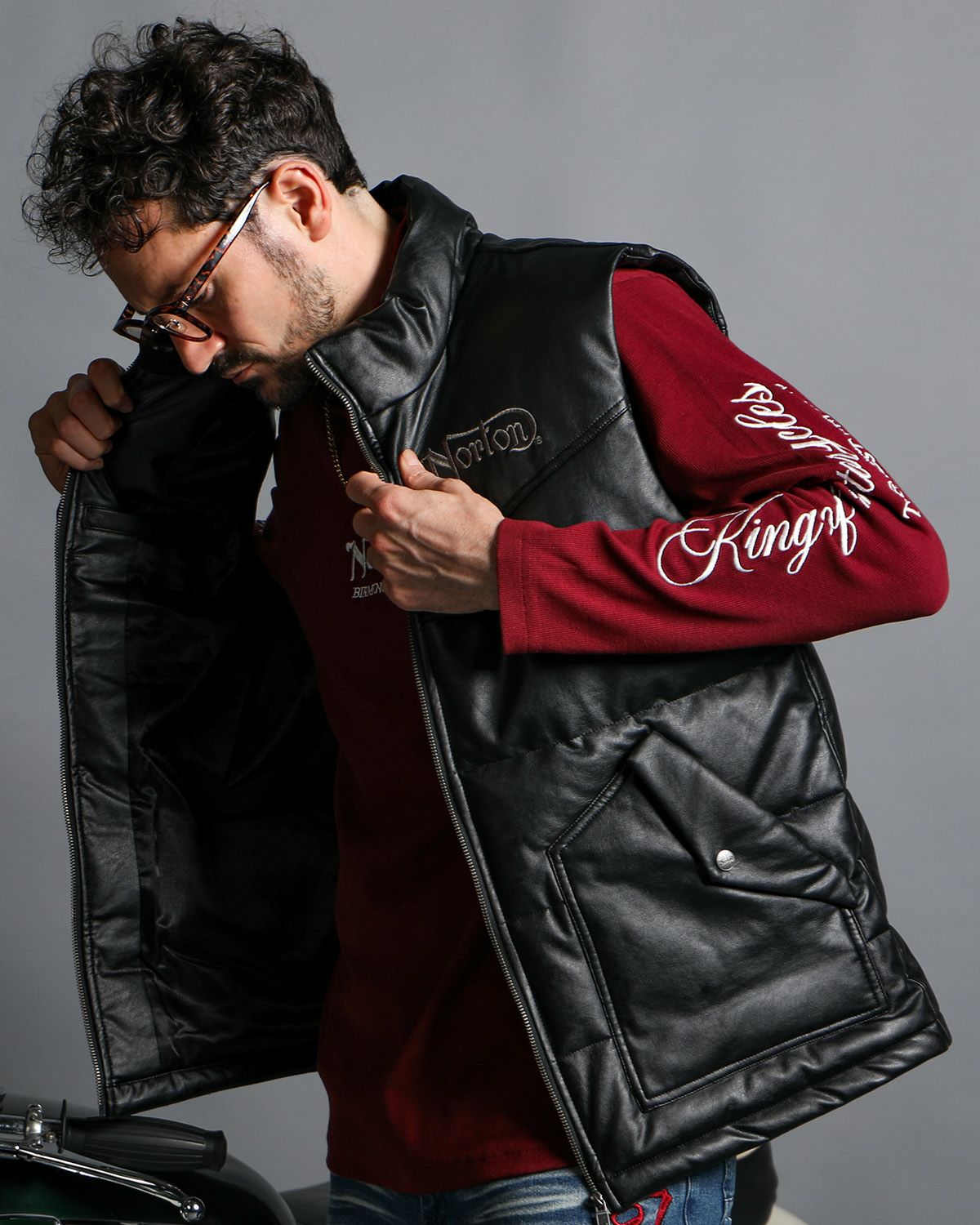 ブラック:186cm(XLサイズ着用)