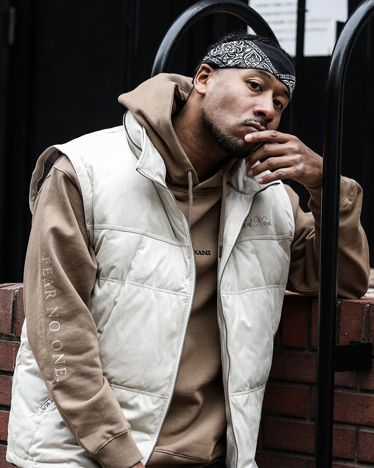 オフホワイト：183cm(XLサイズ着用)