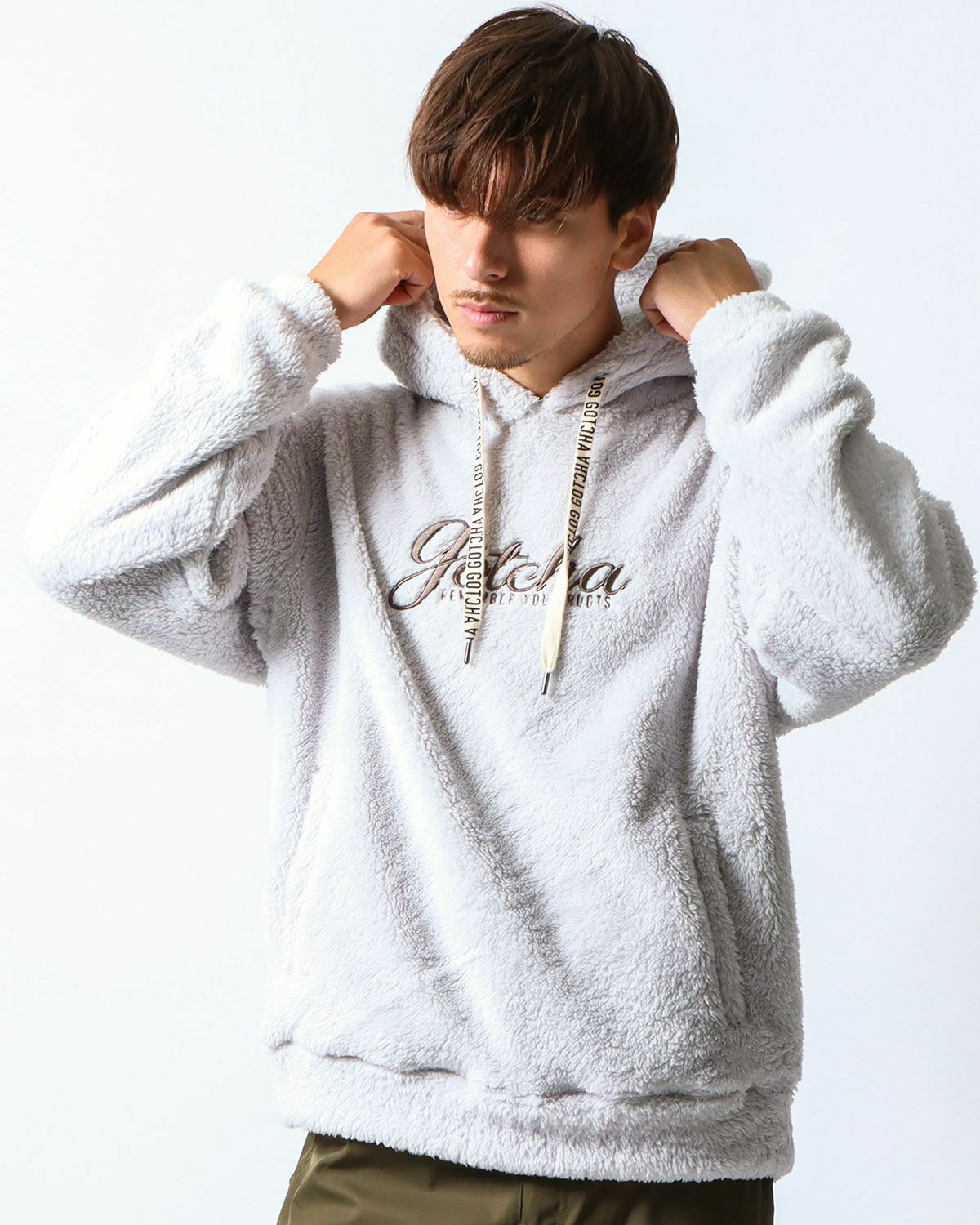 グレー：180cm/70kg(Lサイズ着用)