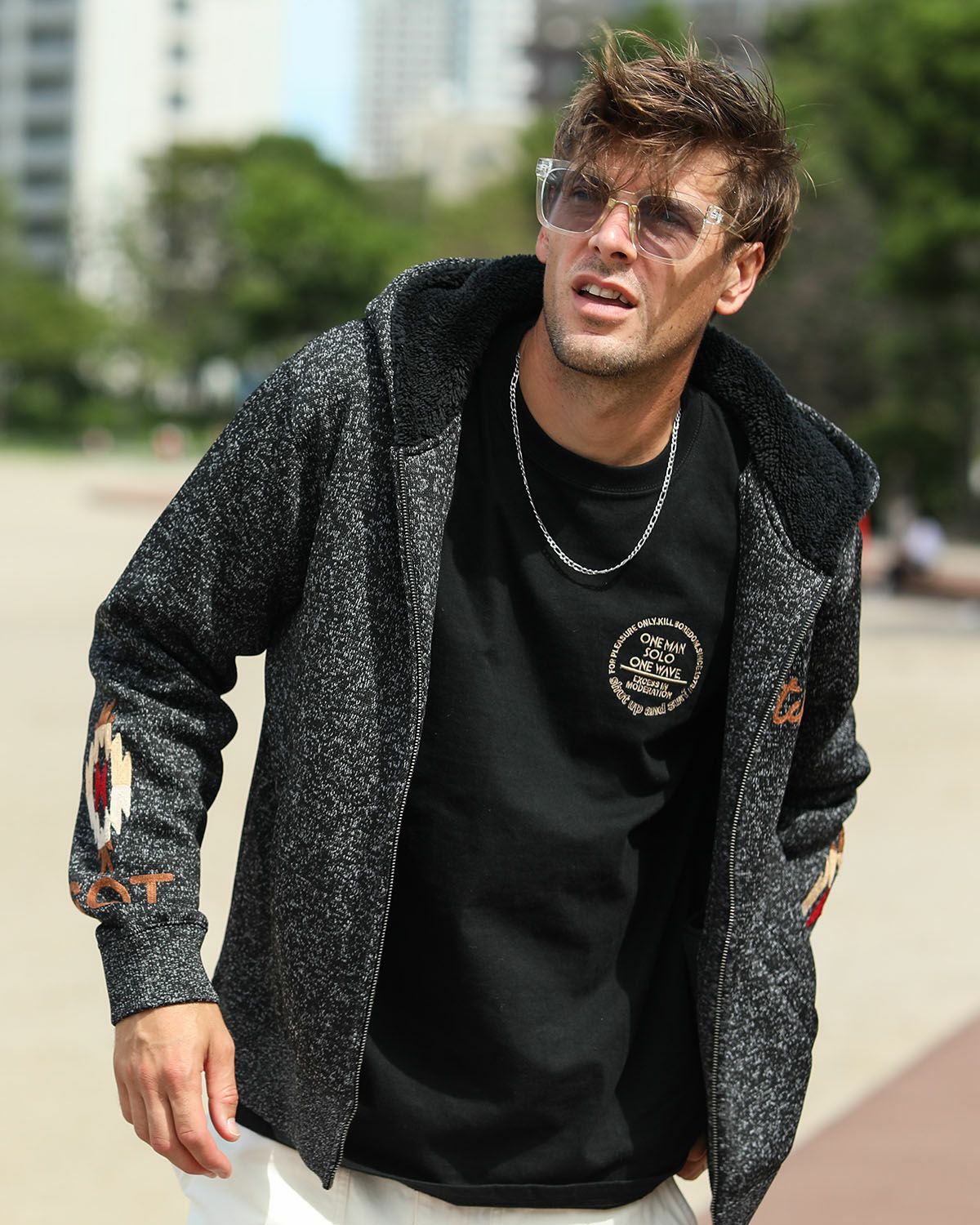 ブラック：183cm/70kg(Lサイズ着用)