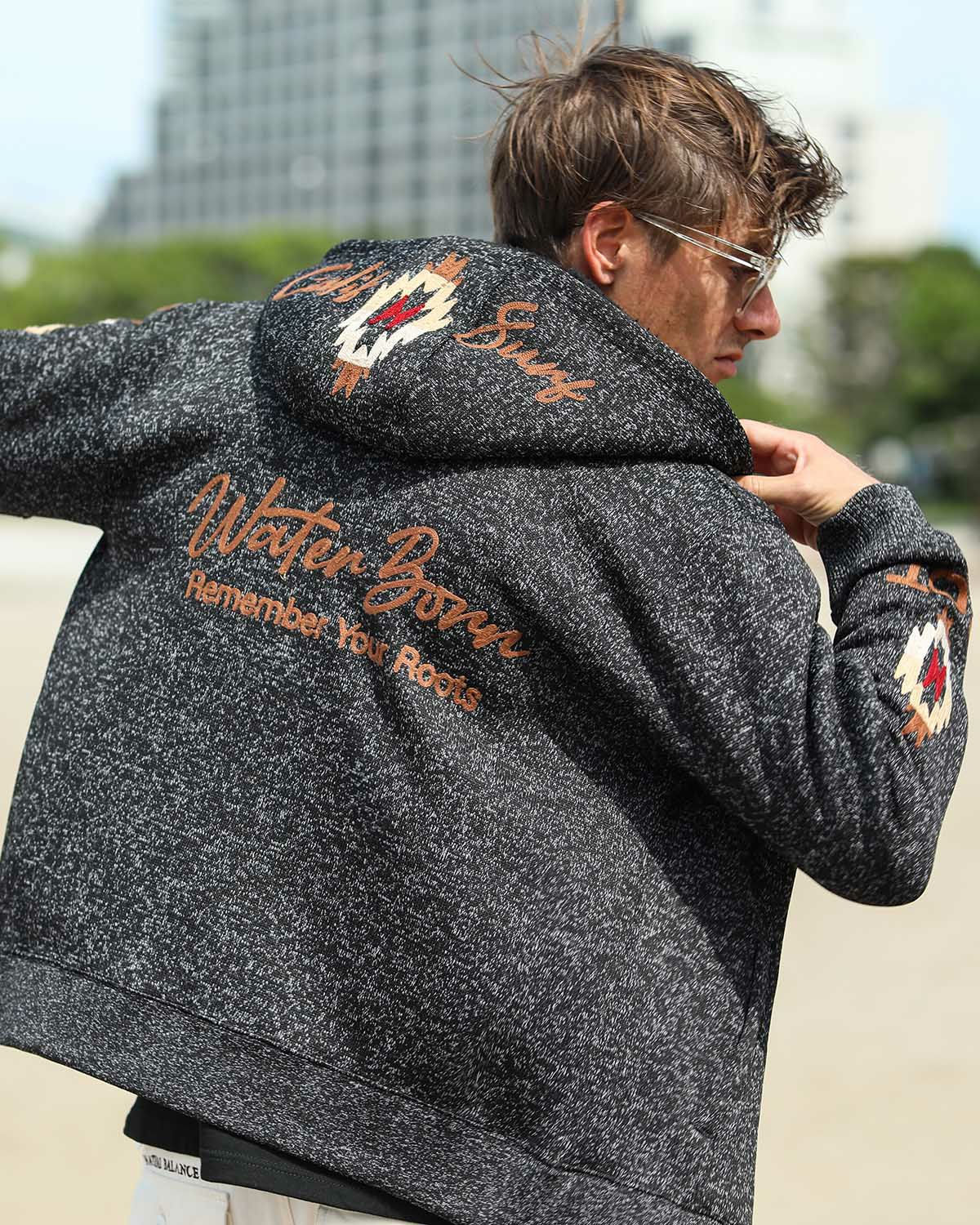 ブラック：183cm/70kg(Lサイズ着用)