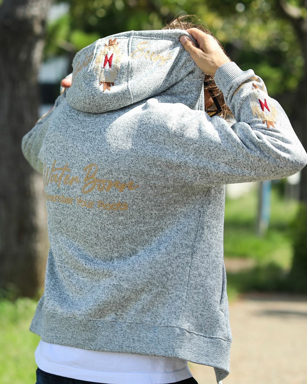 シロモク：183cm/70kg(Lサイズ着用)