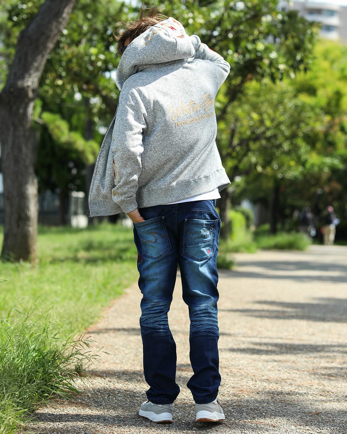 シロモク：183cm/70kg(Lサイズ着用)