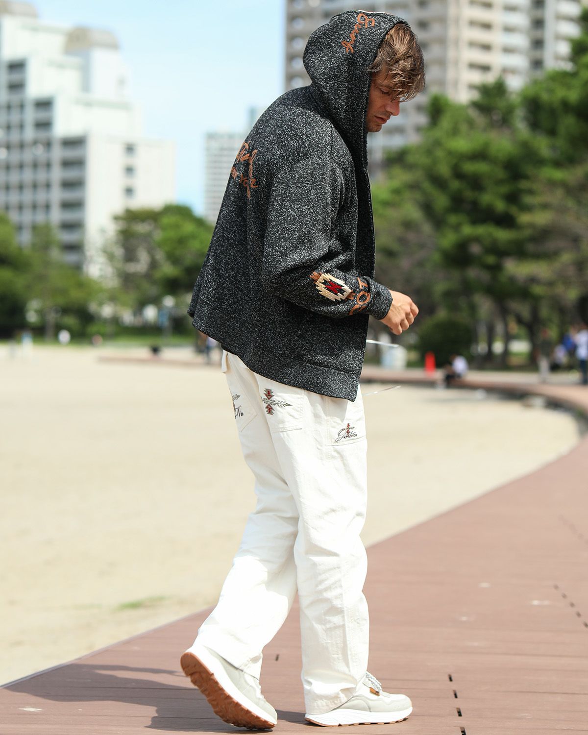 ブラック：183cm/70kg(Lサイズ着用)