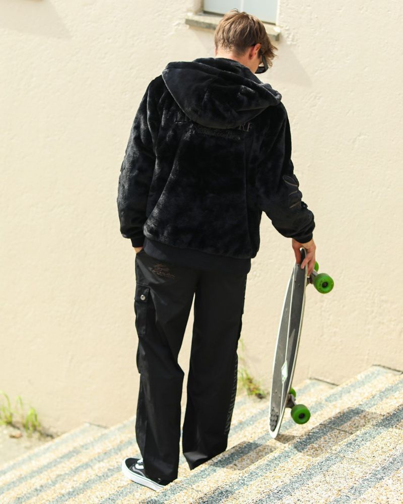 ブラック：183cm/70kg(Lサイズ着用)