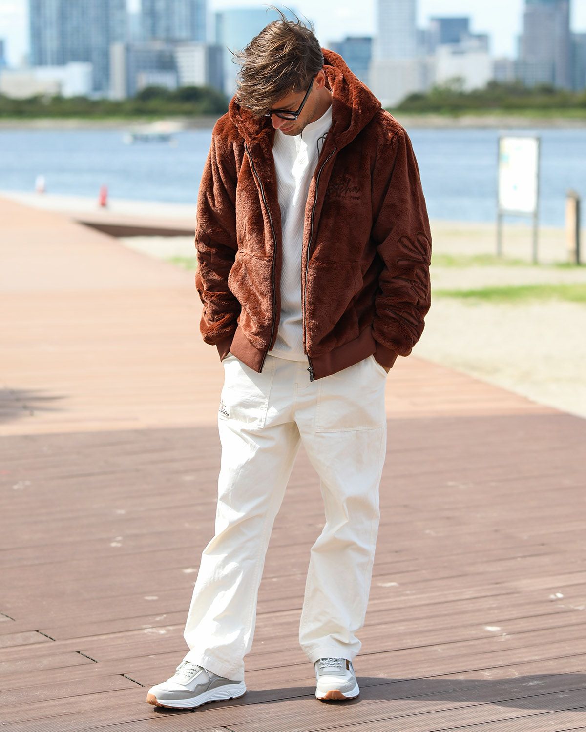 チョコレート：183cm/70kg(Lサイズ着用)