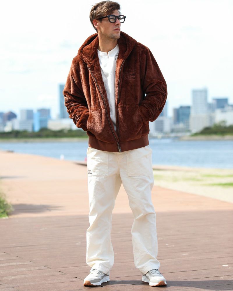 チョコレート：183cm/70kg(Lサイズ着用)