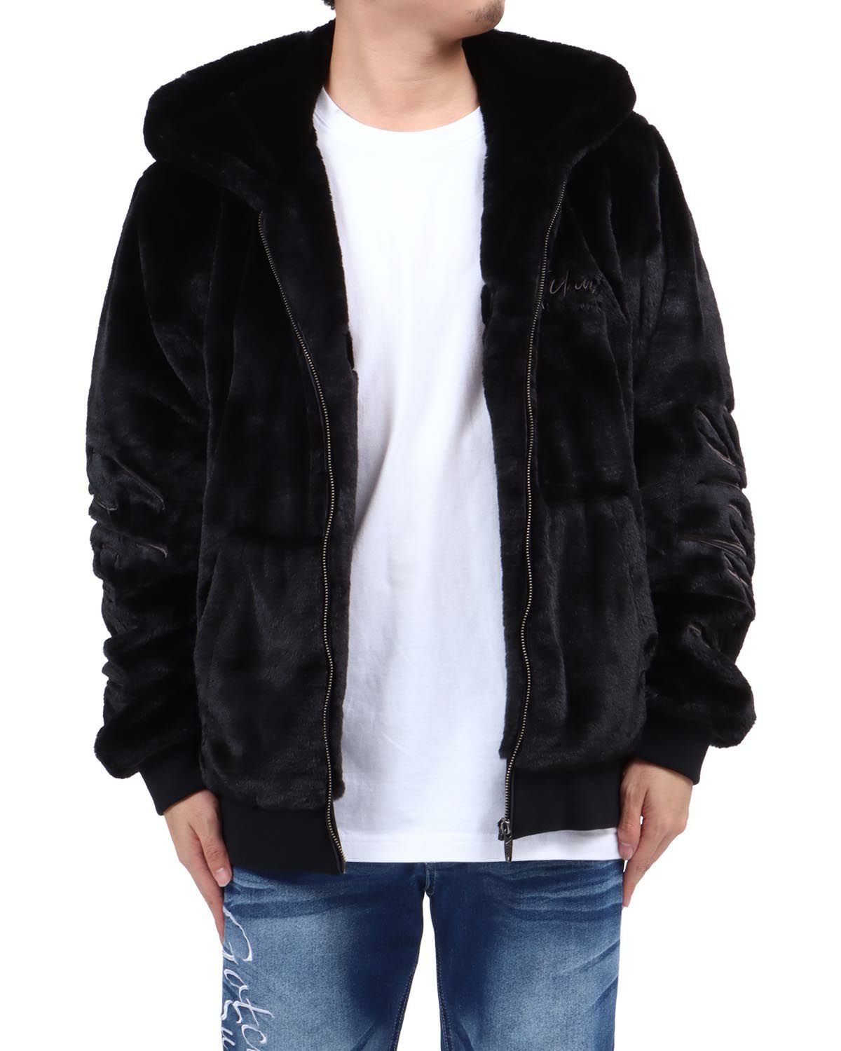 ブラック：173cm63kg(Lサイズ着用)