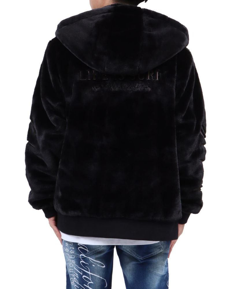 ブラック：173cm63kg(Lサイズ着用)