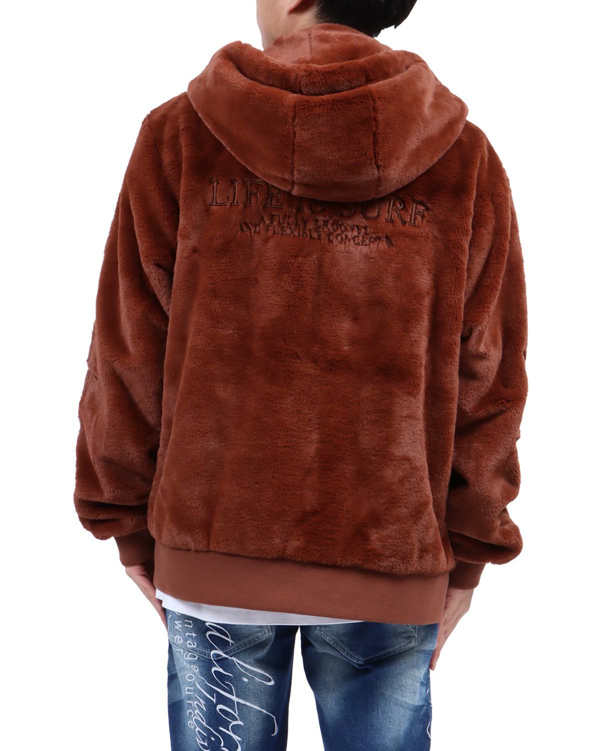 チョコレート：173cm63kg(Lサイズ着用)