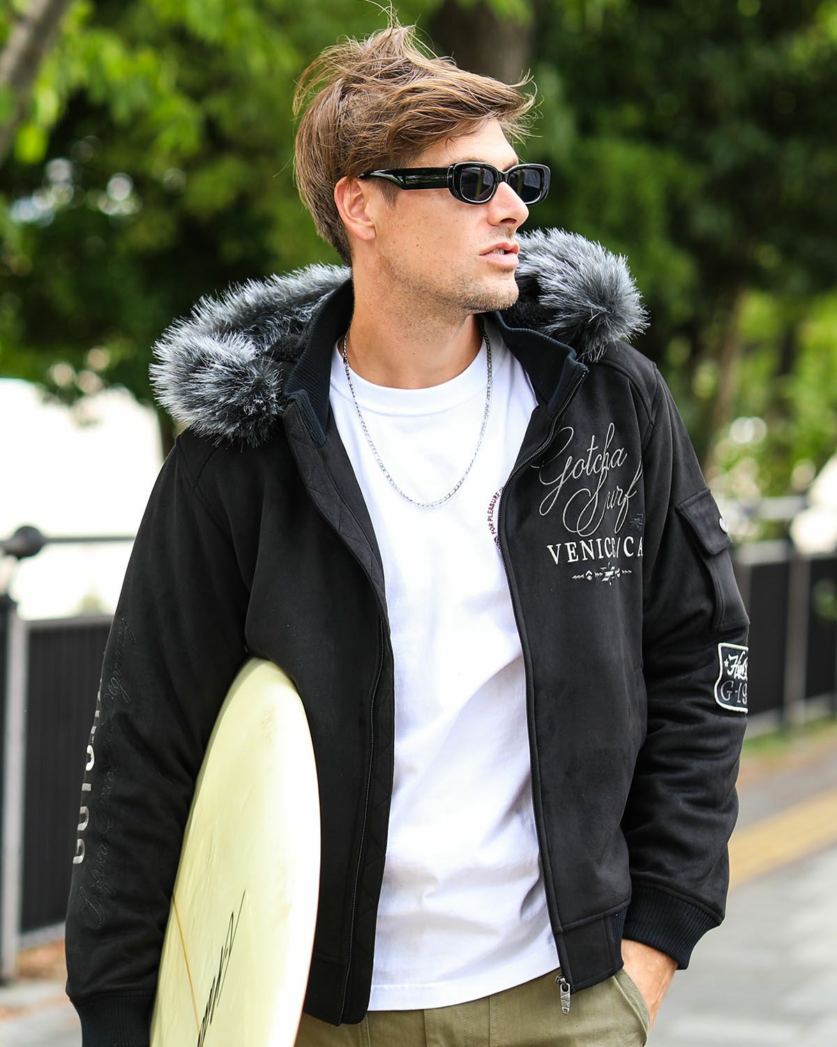 ブラック：183cm/70kg(Lサイズ着用)