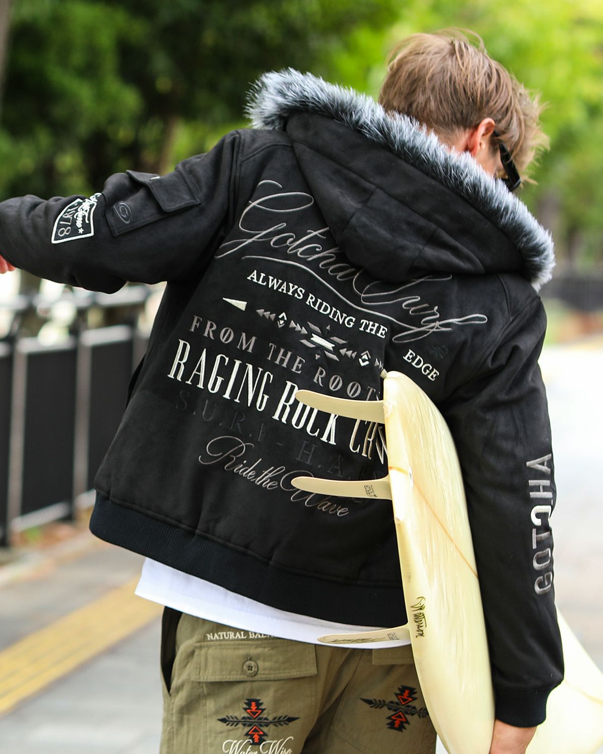 ブラック：183cm/70kg(Lサイズ着用)