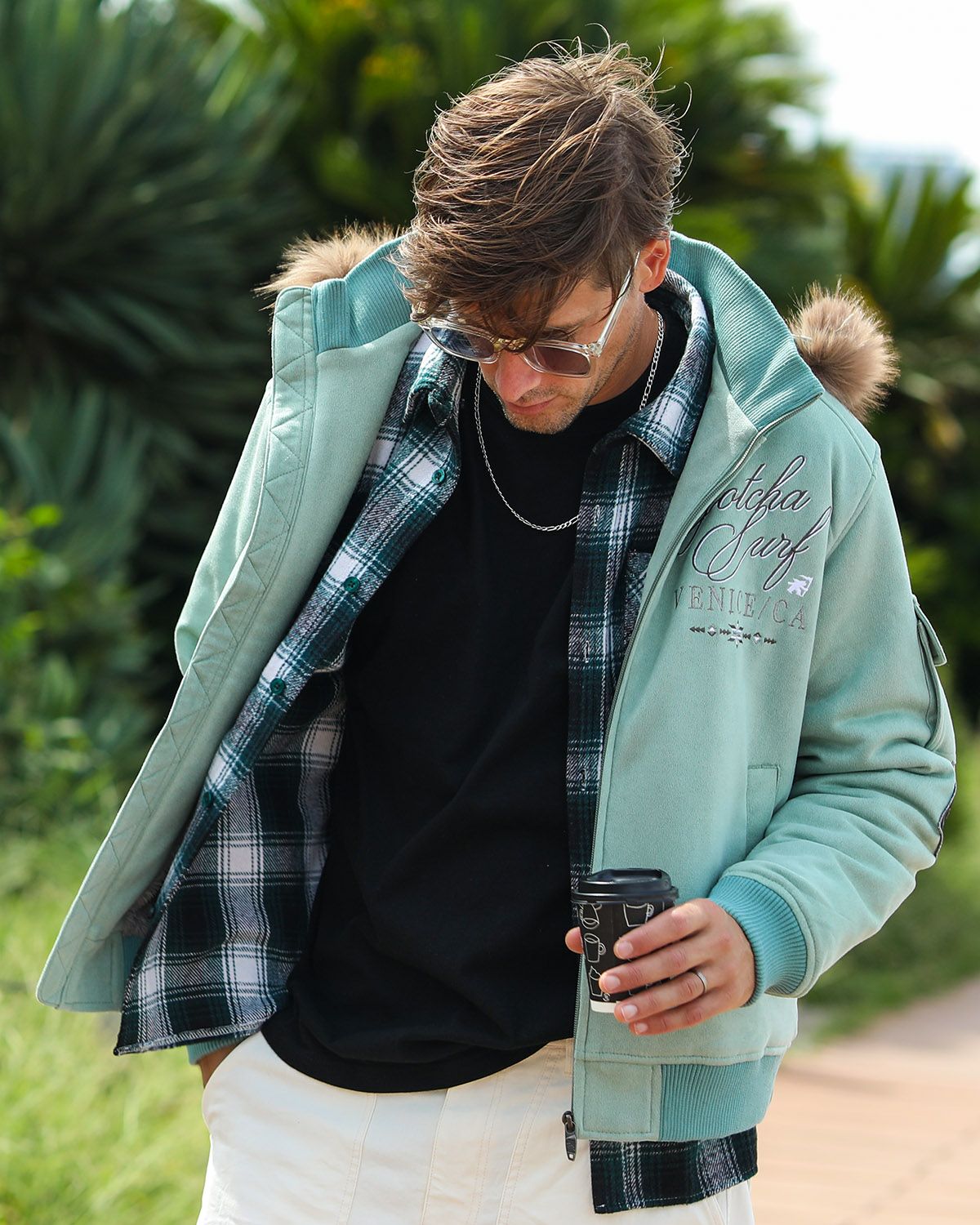 グリーングレー：183cm/70kg(Lサイズ着用)