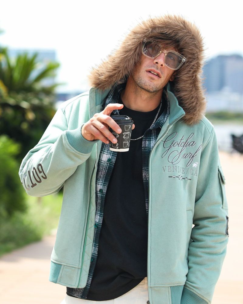 グリーングレー：183cm/70kg(Lサイズ着用)