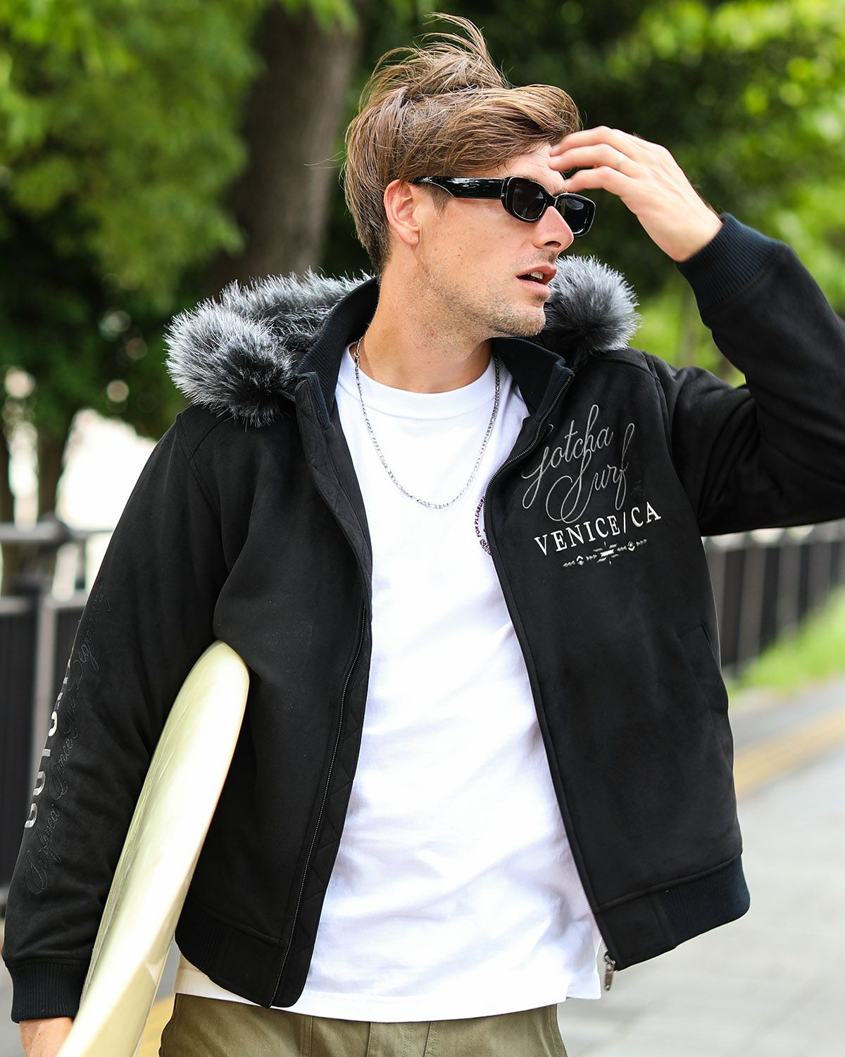 ブラック：183cm/70kg(Lサイズ着用)