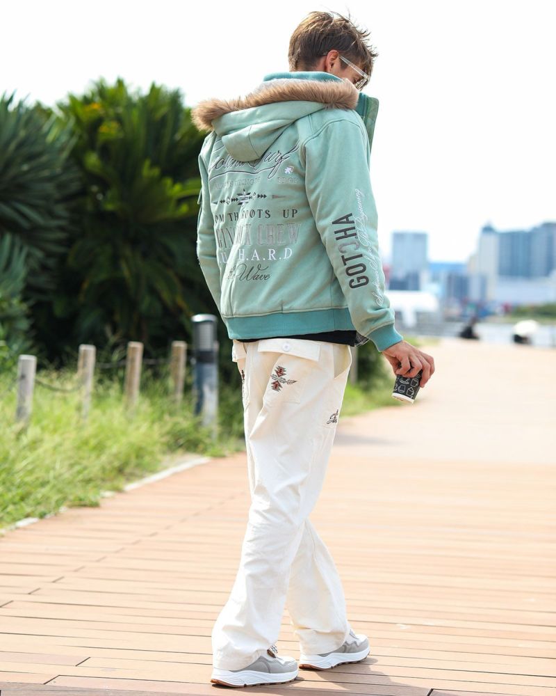 グリーングレー：183cm/70kg(Lサイズ着用)