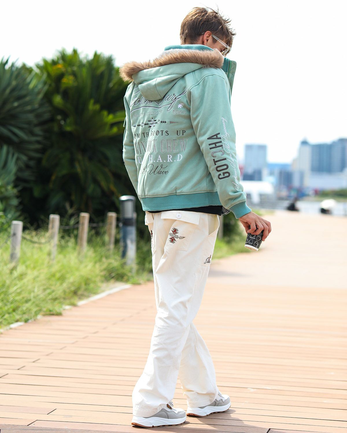 グリーングレー：183cm/70kg(Lサイズ着用)