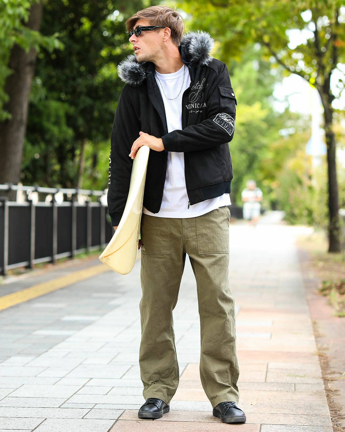 ブラック：183cm/70kg(Lサイズ着用)