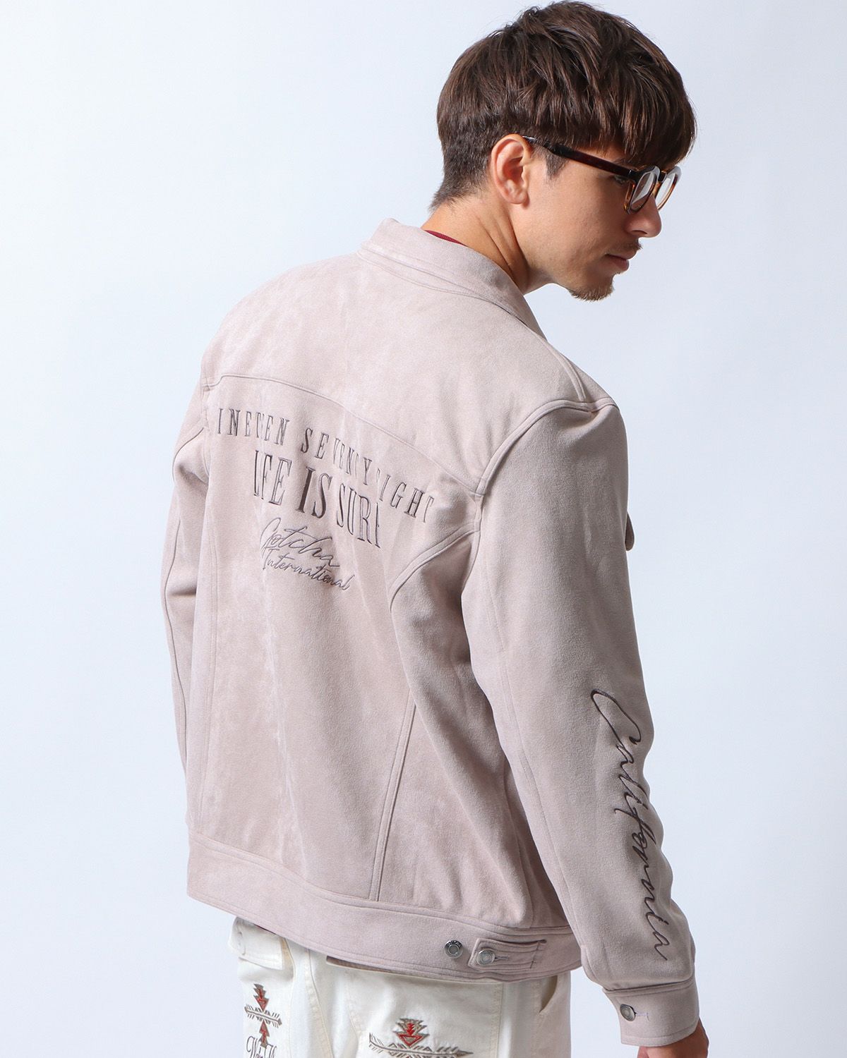 グレー：180cm/70kg(Lサイズ着用)フード無しVer