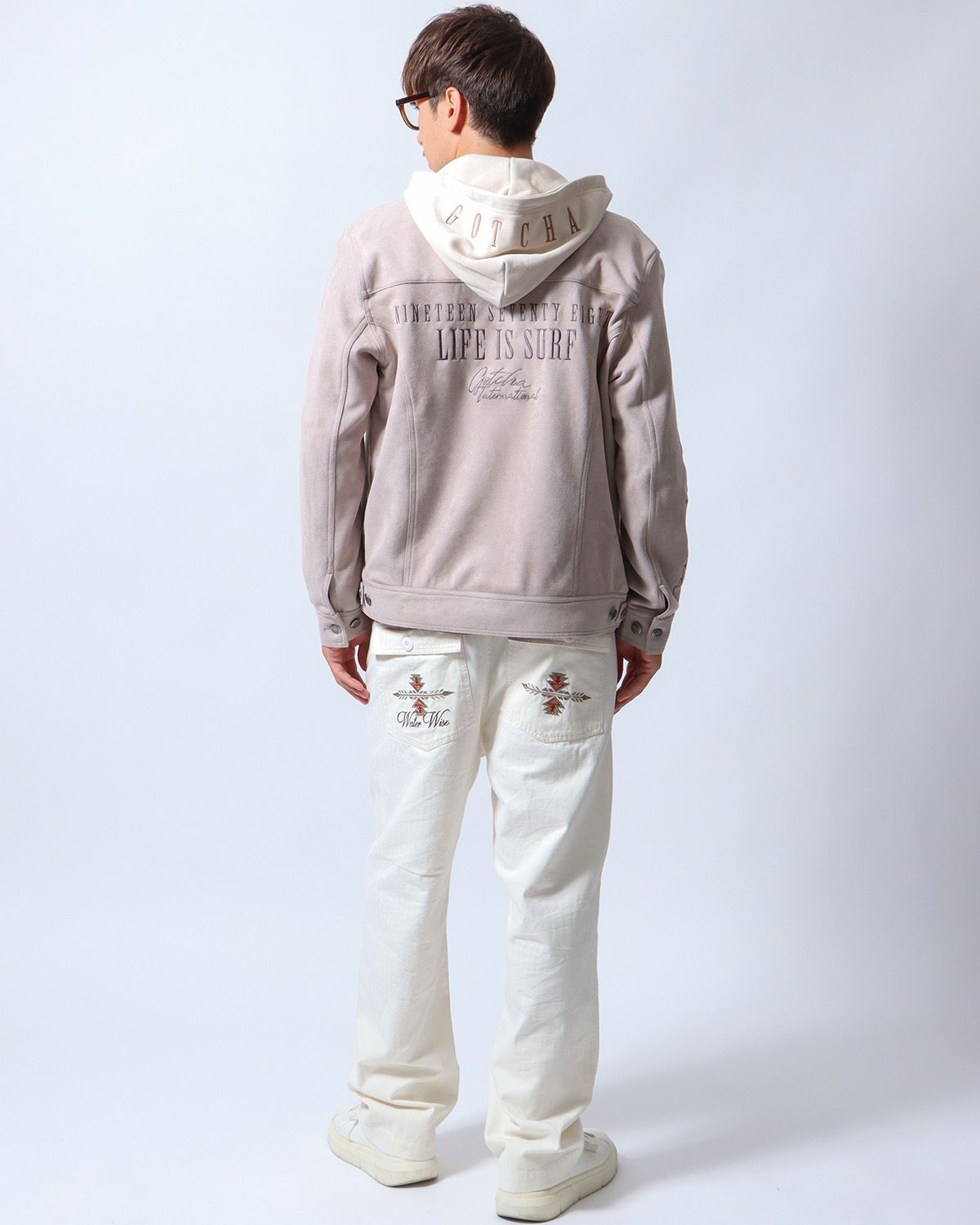 グレー：180cm/70kg(Lサイズ着用)