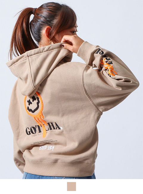 ベージュ：154cm(Mサイズ着用)