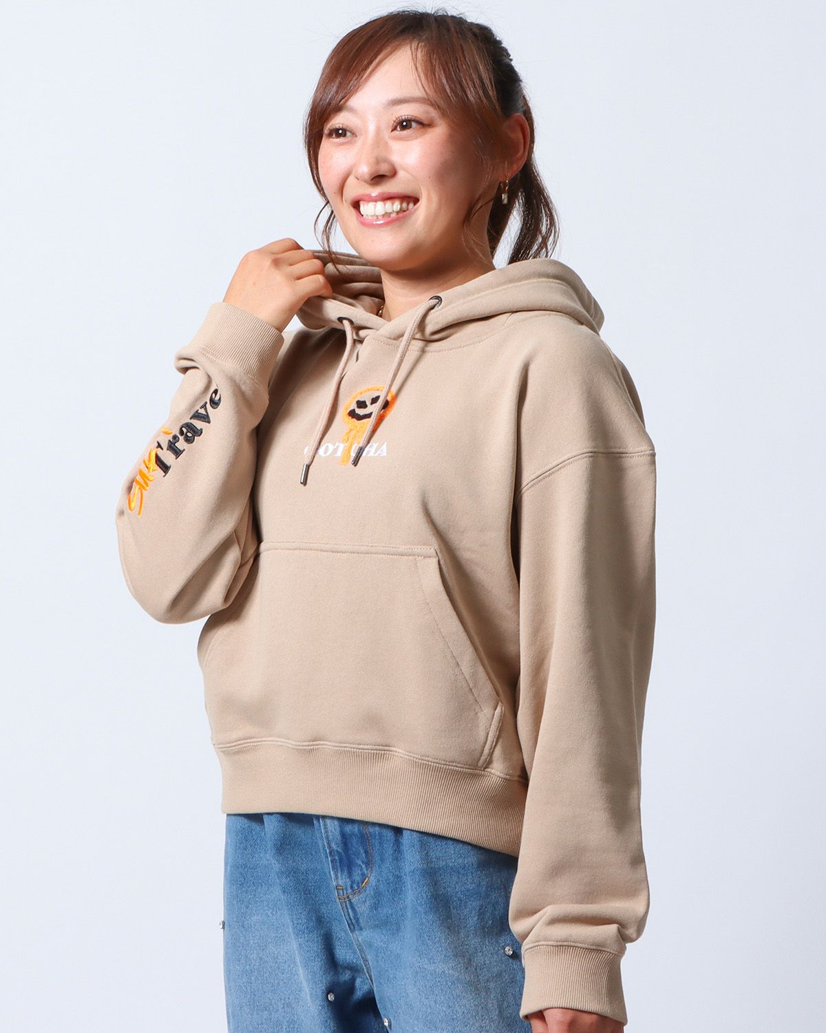 ベージュ：154cm(Mサイズ着用)